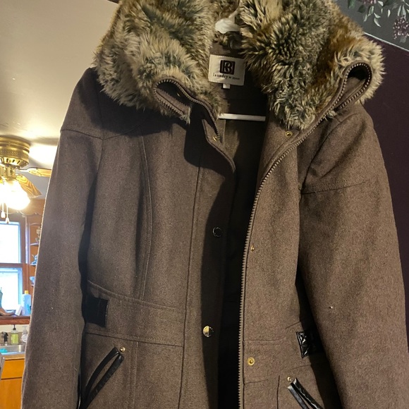 Amazing winter trenchcoat! - Picture 2 of 7